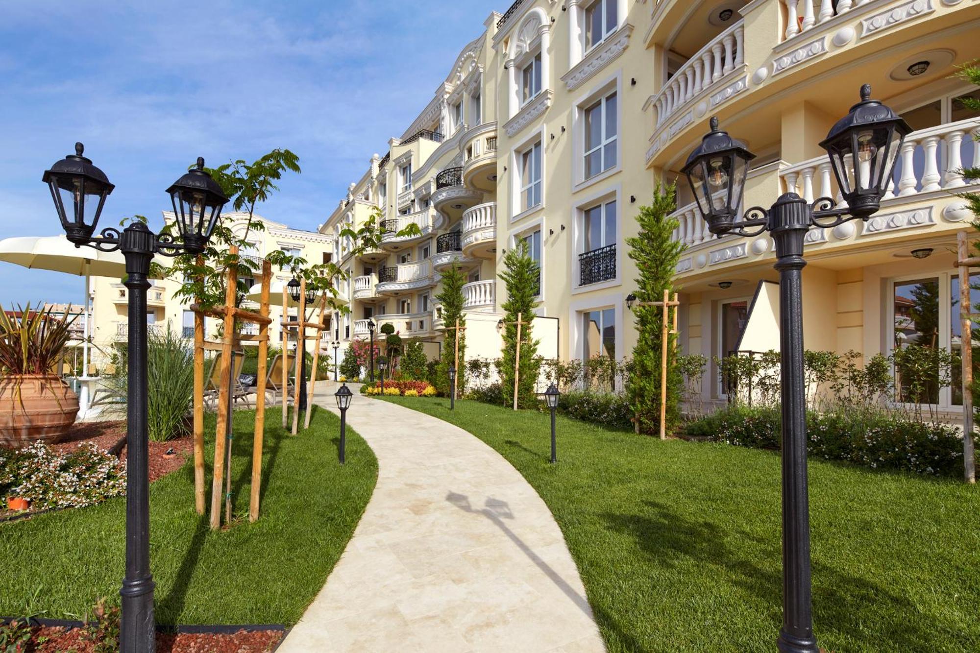 Bellicity Apart Complex Ravda Ngoại thất bức ảnh